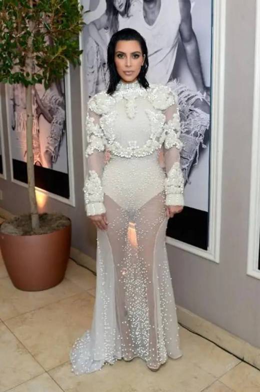 Ким Кардашьян в платье от Givenchy
