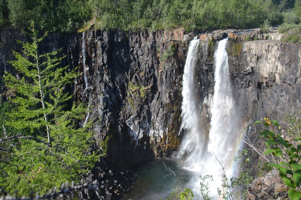 Тальниковый водопад