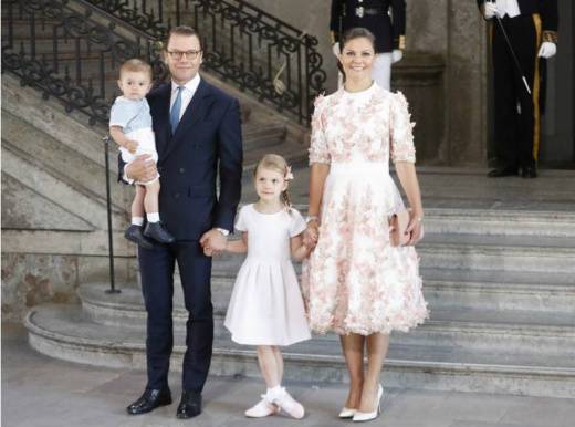 Кронпринцесса Виктория с мужем и детьми